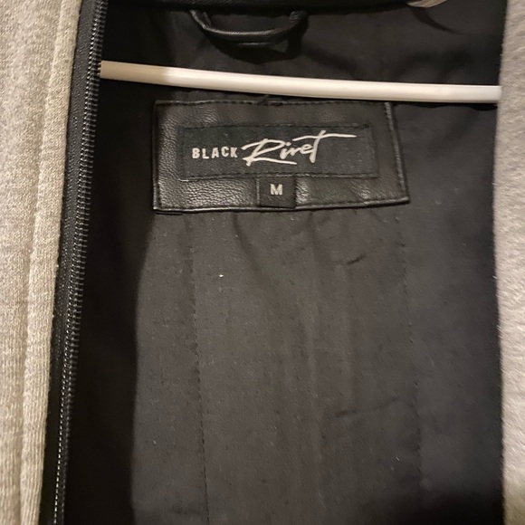 Black leather jacket with hood - Picture 2 of 3